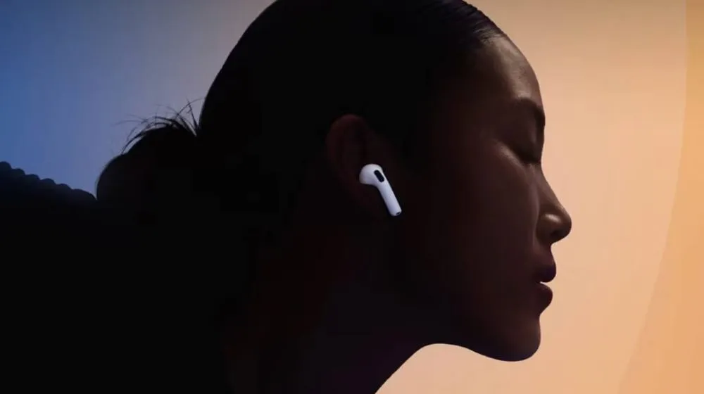 蘋果今年或新增 AirPods 即時翻譯功能，結合 iOS 19 更新登場